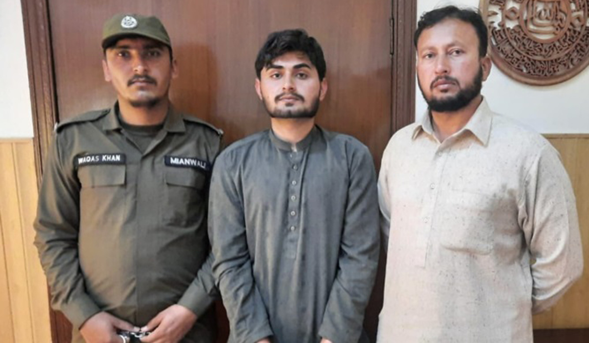 Pakistan police arrest father who shot newborn daughter 5 times